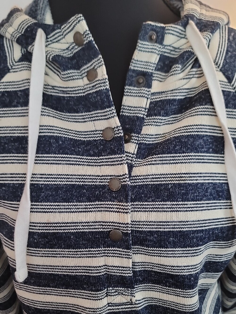 Women Eddie Bauer Navy and Cream Striped Hooded Pullover size Med - Picture 3 of 10